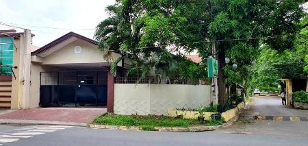 New in the Market House for Rent in BF Home Las Pinas