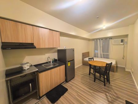 Fully Furnished Studio in Vireo at Arca South Taguig