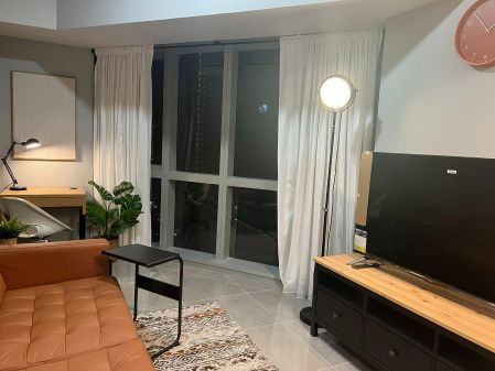 1 Bedroom Unit For Rent in Uptown Arts Residences BGC Taguig