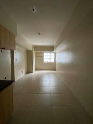 Unfurnished 2 Bedroom Unit at Avida Towers Turf BGC for Rent