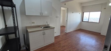 1BR with Parking for Rent in Malate Manila near La Salle Taft St 