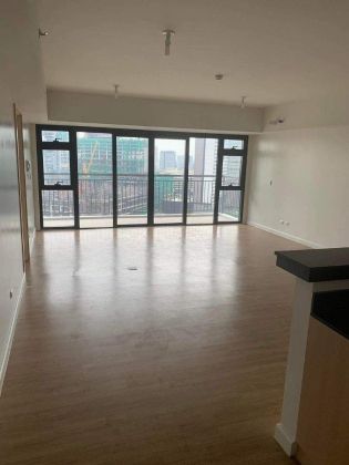 3 Bedroom Unit with Balcony for Rent in High Park Tower 1