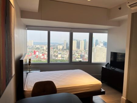 Studio Condo for Rent The Proscenium Residences Rockwell Makati