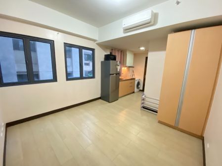 Semi Furnished Studio Unit at Paseo Heights for Rent