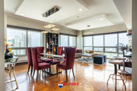 Fully Furnished 2BR Condo for Rent in TRAG Makati City