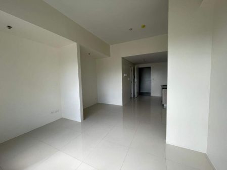Unfurnished 1 Bedroom Unit at 100 West Makati for Rent