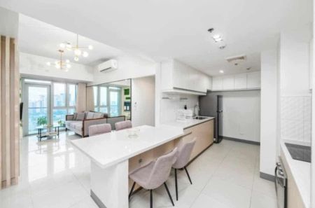 Uptown Parksuites Tower 2  2BR Executive Suit with Balcony