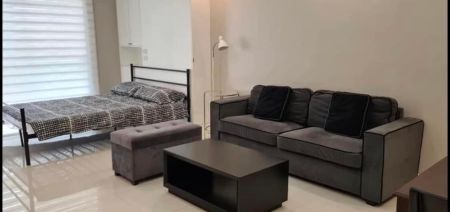 Fully Furnished Studio Unit in Paseo Parkview Suites