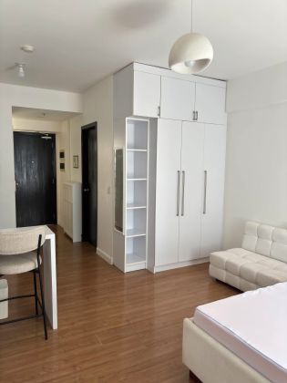 Fully Furnished Studio Unit at The Veranda for Rent