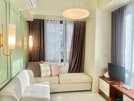 Fully Furnished 2 Bedroom Unit at The Florence for Rent with park