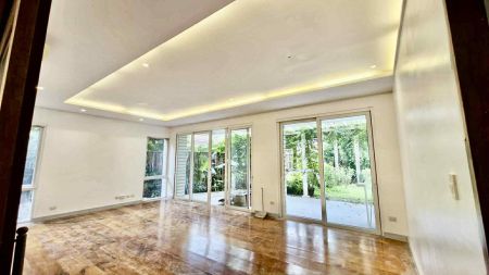 Furnished Five Bedroom 5BR Home in Kasiyahan Village near Forbes 