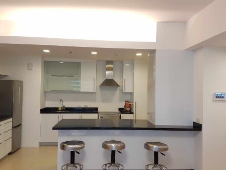Fully Furnished 1 Bedroom Unit in One Serendra West Tower