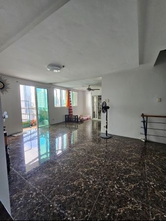 2BR Penthouse for Rent near Burgundy Tower Makati 