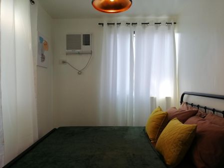 Fully Furnished 1BR Unit with Balcony in Muntinlupa