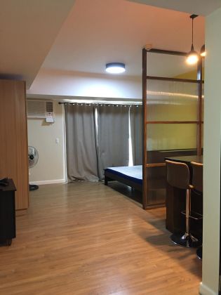 Studio Unit with Balcony in One Maridien Best Offer