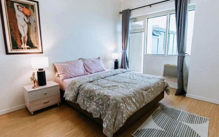 Fully Furnished 3 Bedroom Unit at Fifth Avenue Place for Rent