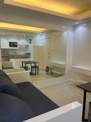 1BR Fully Furnished Unit in San Lorenzo Makati