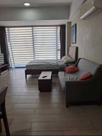 Studio Unit for Rent Fully Furnished in Three Central Makati
