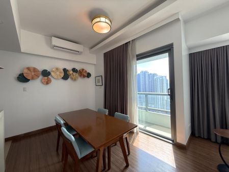 Spacious 1 Bedroom for Rent in Shang Salcedo Place