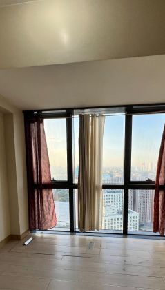 Studio Bare with Amazing View in Eastwood City