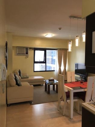 Fully Furnished 2 Bedroom Unit in The Fort Residences BGC