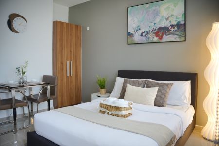 Cozy Studio with City View in Gramercy Residences Makati
