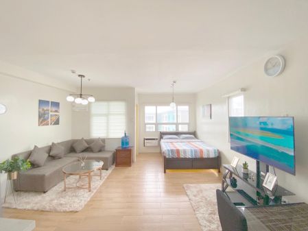 Large Studio Corner Unit in Seawind Condo Davao