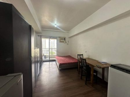 La Verti Residences Furnished Studio Unit with Balcony