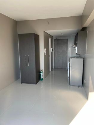 Condo for Rent at Torre Lorenzo Malate near UP PGH Manila