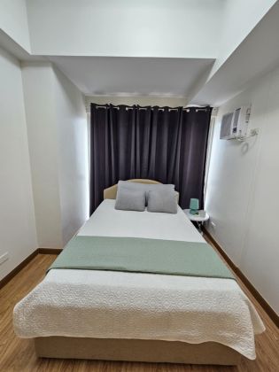 1 Bedroom Uptown Area
