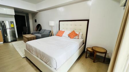 For Rent Furnished 1BR Venice Residences Mckinley Hill Taguig