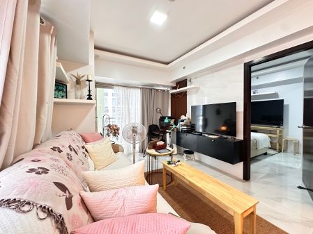 Homey and Fully Furnished 1 Bedroom Unit in Verve Residences