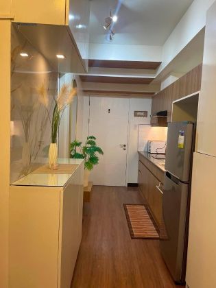 Fully Furnished 1 Bedroom for Rent at The Camden Place