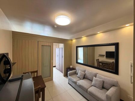 1 Bedroom near Moa in Shore Residences 1 for Rent Seaside Blvd