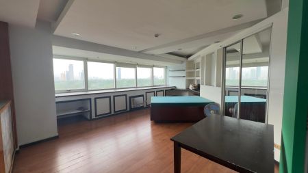 Furnished Studio in Lee Gardens Mandaluyong City