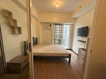 Fully Furnished 1 Bedroom Unit at Lumiere Residences for Rent