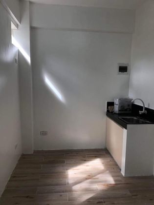 1 Bedroom Unit or UPLB with Balcony for Rent