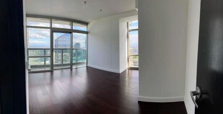 2 Bedroom Semi Furnished for Rent in West Gallery Place