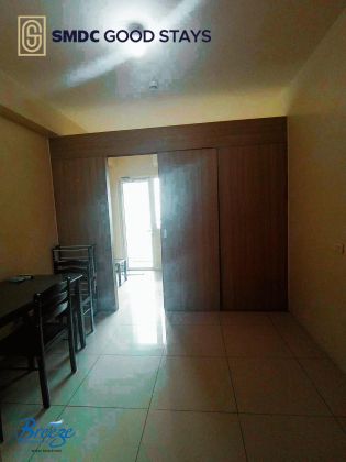 Semi Furnished 1 Bedroom Unit for Rent in Breeze Residences